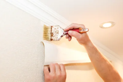 Pose de papier peint au Pertuis — revêtements muraux et toiles de verre